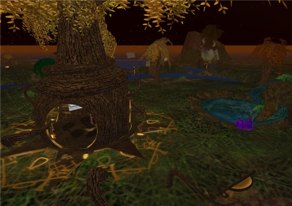Curious Kitties Gold Tree