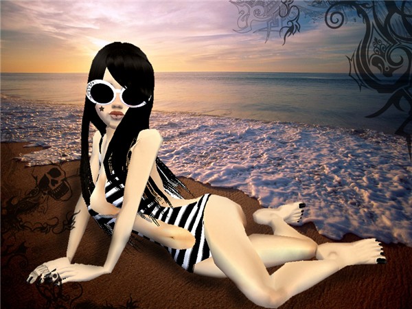 BEACH BABE