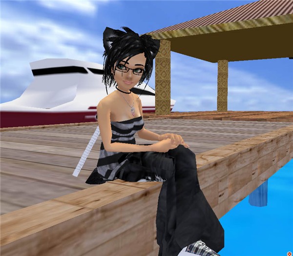 narkissa in white sand beach_5