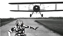 alla mostra d'arte