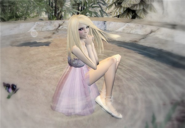 A Simple Cute bright Pic :D b4 I had floated the dress