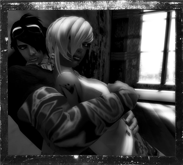 Vex & Honey - Leaning Back B&W