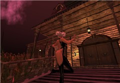 Dum-de-dum, the nice entrance to the haunted mansion!