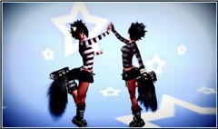 twin sister power!!