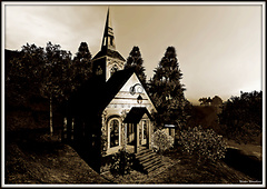 Chapel_in_the_woods