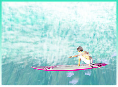 leila surfing 01