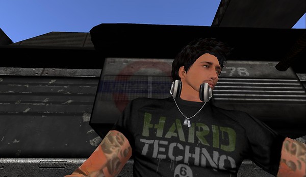 CALREK NANSEN : hard techno