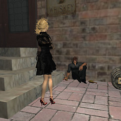 He is a drunkard・・・