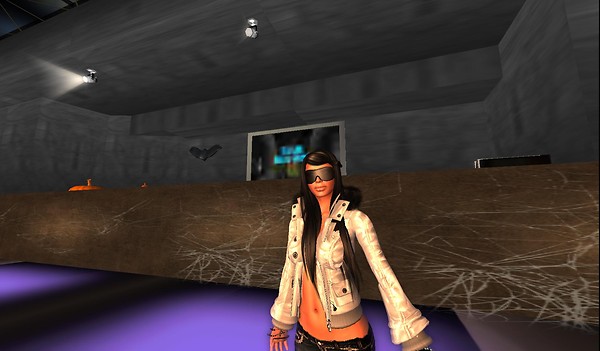 nieke allen, owner of illusion