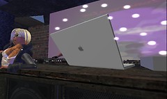 macbook pro in second life