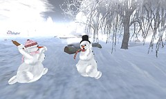 even snowpeople have to deal with the horrors of domestic abuse :( - Torley Olmstead