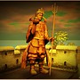 statue