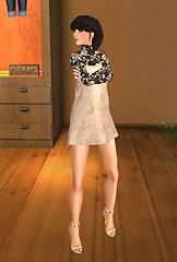 SL Sartorialist -- Shaylee Skytower at Drift main store